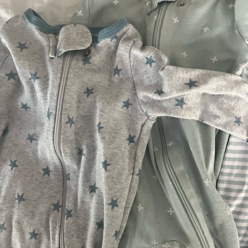 6 0-3 month old boys onesies
